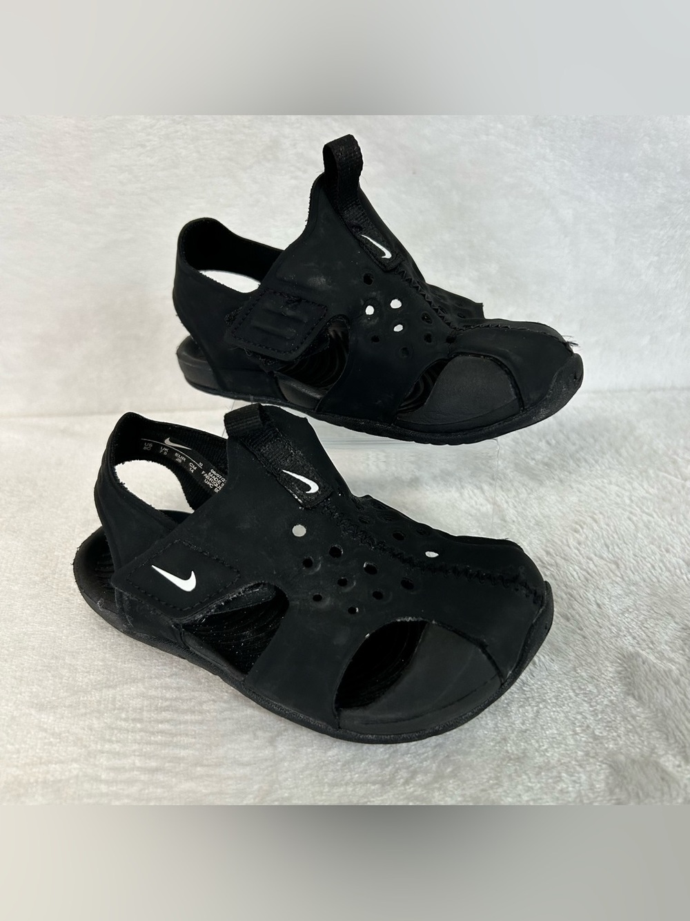 Nike Kids Boys Sandals Size 8C Black Sunray Protect 2 Slip On Water Shoes